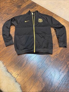 BARCELONA TRACK TOP
JACKET WARM UP 2020 2021
NIKE BLACK STADIUM PRE-MATCH 2XL